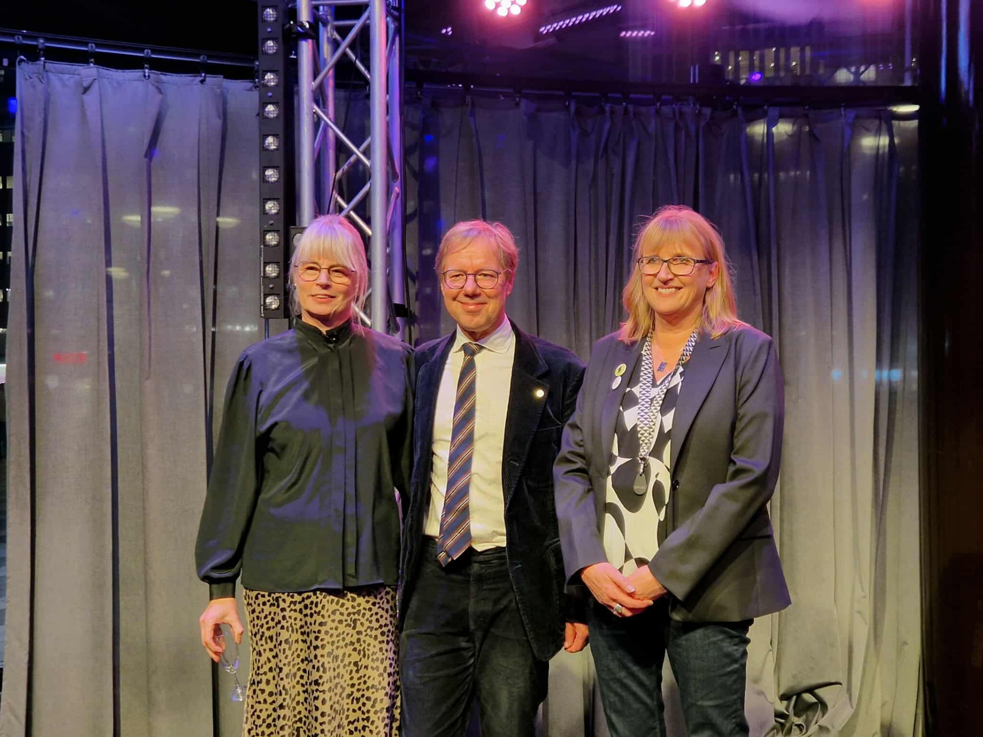 Patrik Hadenius, Cilla Nergård och Sofia Malmgård vid invigningen av Rum för språk, Kulturhuset Stadsteatern.